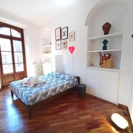 Charming Design Apartment Into Navigli District Milan Extérieur photo