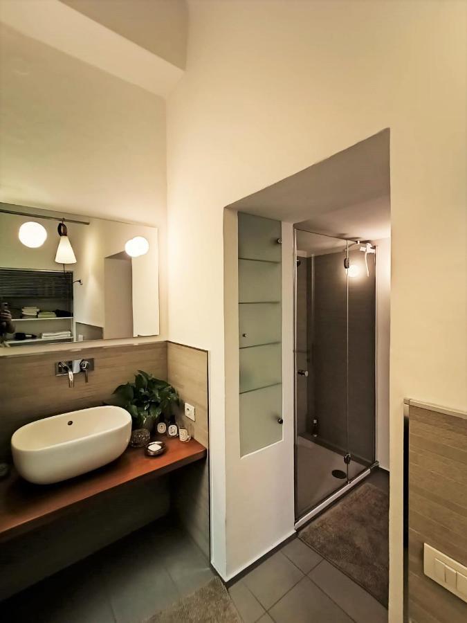 Charming Design Apartment Into Navigli District Milan Extérieur photo